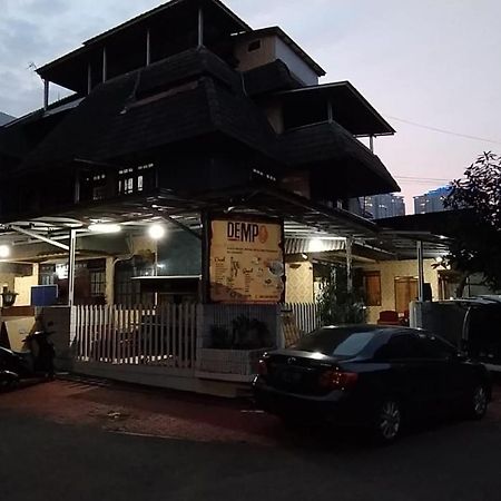 Mayestik Guest House Syariah Giacarta Esterno foto