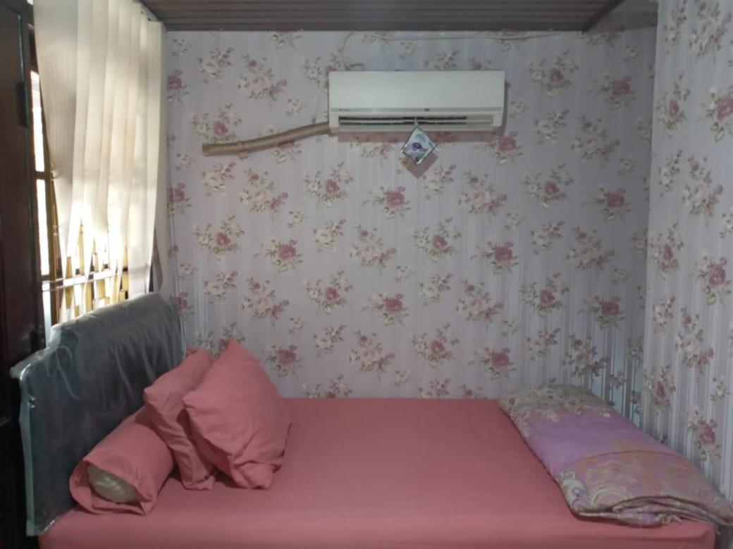 Mayestik Guest House Syariah Giacarta Esterno foto