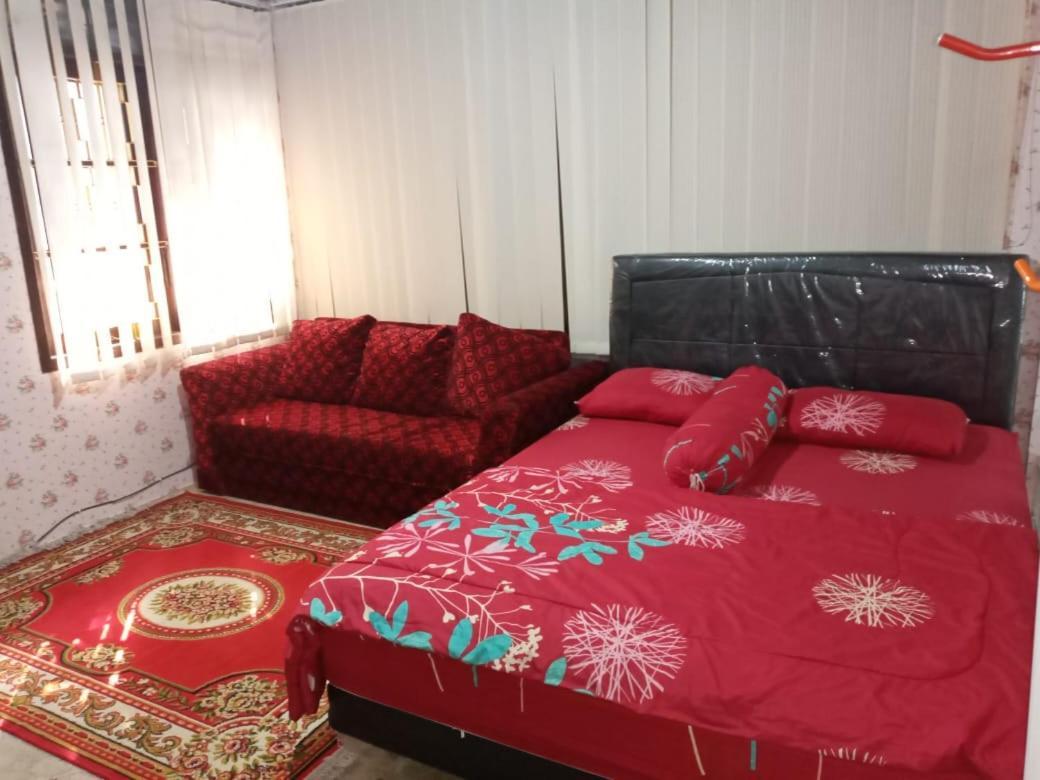 Mayestik Guest House Syariah Giacarta Esterno foto