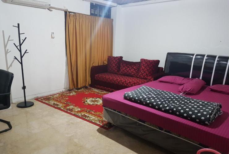Mayestik Guest House Syariah Giacarta Esterno foto